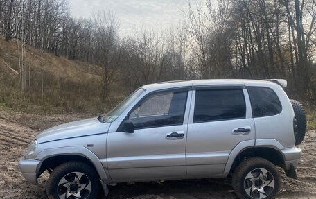 Chevrolet Niva I рестайлинг, 2004 год, 260 000 рублей, 23 фотография