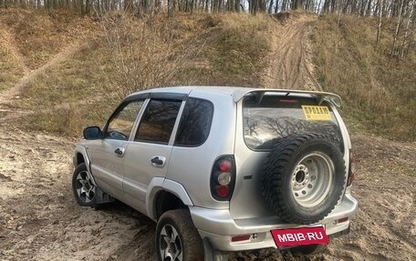 Chevrolet Niva I рестайлинг, 2004 год, 260 000 рублей, 22 фотография