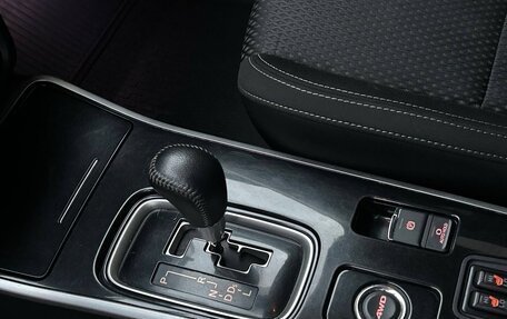 Mitsubishi Outlander III рестайлинг 3, 2018 год, 2 490 000 рублей, 13 фотография