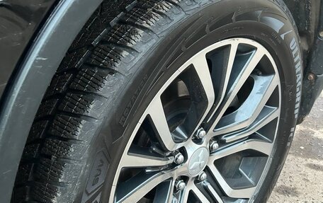 Mitsubishi Outlander III рестайлинг 3, 2018 год, 2 490 000 рублей, 16 фотография