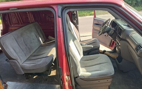 Chrysler Voyager II, 1995 год, 215 000 рублей, 6 фотография