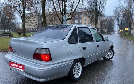 Daewoo Nexia I рестайлинг, 2000 год, 90 000 рублей, 3 фотография