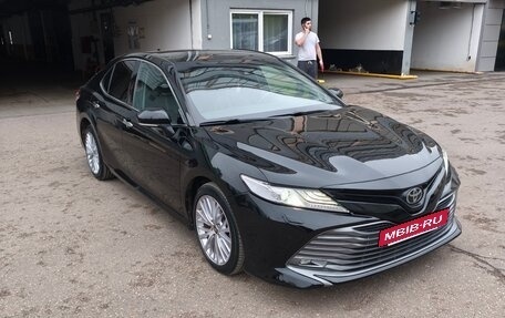 Toyota Camry, 2020 год, 2 750 000 рублей, 3 фотография