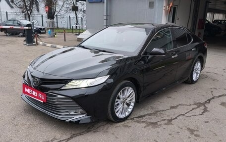 Toyota Camry, 2020 год, 2 750 000 рублей, 2 фотография