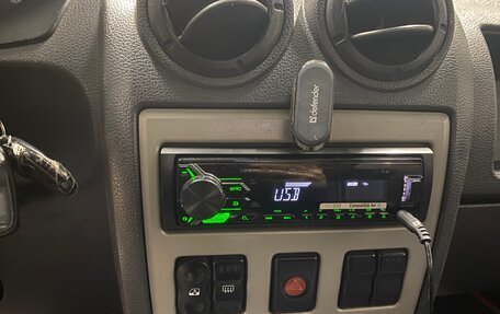 Renault Logan I, 2005 год, 250 000 рублей, 6 фотография