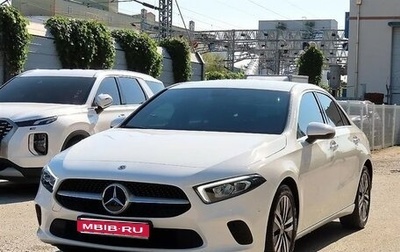 Mercedes-Benz A-Класс, 2022 год, 2 700 000 рублей, 1 фотография