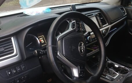 Toyota Highlander III, 2014 год, 2 850 000 рублей, 8 фотография