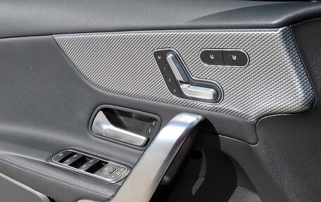 Mercedes-Benz A-Класс, 2022 год, 2 700 000 рублей, 14 фотография