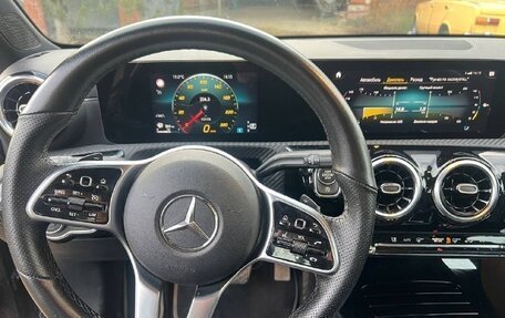 Mercedes-Benz A-Класс, 2020 год, 2 400 000 рублей, 9 фотография
