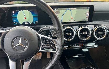 Mercedes-Benz A-Класс, 2020 год, 2 400 000 рублей, 10 фотография