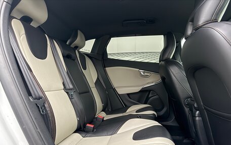 Volvo V40 Cross Country I, 2017 год, 1 660 000 рублей, 17 фотография