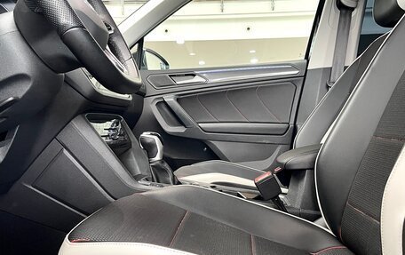 Volkswagen Tiguan II, 2022 год, 3 550 000 рублей, 19 фотография