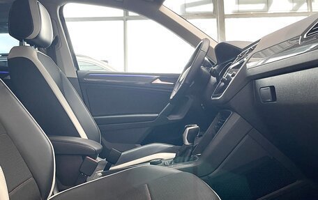 Volkswagen Tiguan II, 2022 год, 3 550 000 рублей, 24 фотография