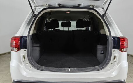 Mitsubishi Outlander III рестайлинг 3, 2018 год, 1 890 000 рублей, 22 фотография