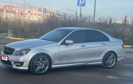 Mercedes-Benz C-Класс, 2012 год, 1 800 000 рублей, 1 фотография