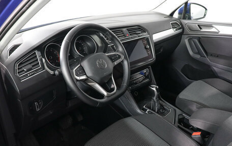 Volkswagen Tiguan II, 2021 год, 2 147 000 рублей, 9 фотография