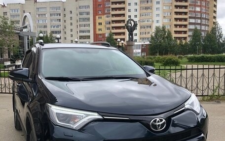 Toyota RAV4, 2019 год, 2 500 000 рублей, 2 фотография