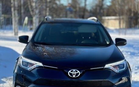 Toyota RAV4, 2019 год, 2 500 000 рублей, 15 фотография