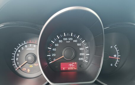 KIA Rio III рестайлинг, 2016 год, 920 000 рублей, 14 фотография