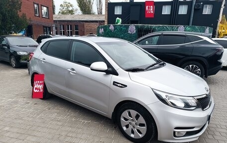 KIA Rio III рестайлинг, 2016 год, 920 000 рублей, 3 фотография