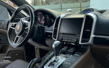 Porsche Cayenne III, 2016 год, 5 700 000 рублей, 26 фотография