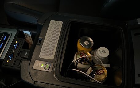 Toyota Land Cruiser Prado 150 рестайлинг 2, 2022 год, 9 000 000 рублей, 17 фотография