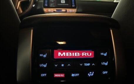 Toyota Land Cruiser Prado 150 рестайлинг 2, 2022 год, 9 000 000 рублей, 19 фотография