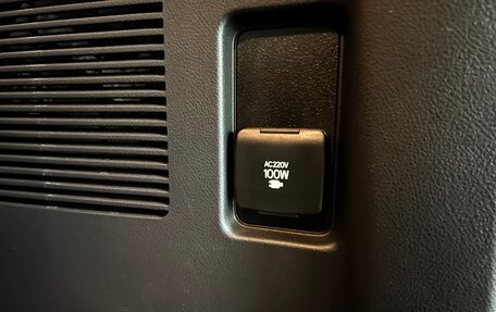 Toyota Land Cruiser Prado 150 рестайлинг 2, 2022 год, 9 000 000 рублей, 22 фотография