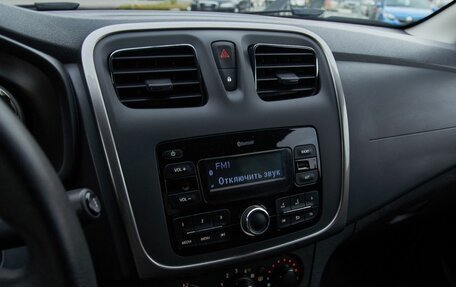 Renault Logan II, 2019 год, 970 000 рублей, 5 фотография