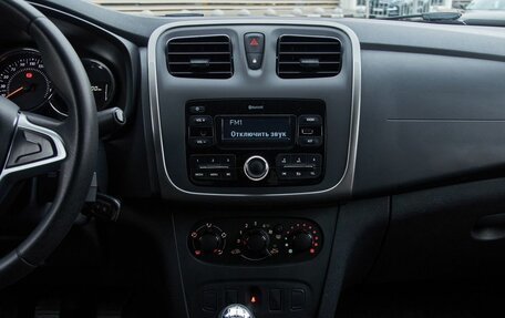 Renault Logan II, 2019 год, 970 000 рублей, 13 фотография