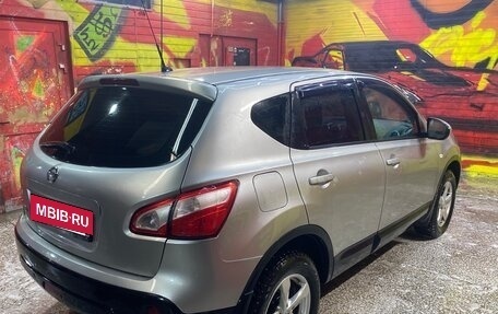 Nissan Qashqai, 2011 год, 780 000 рублей, 2 фотография