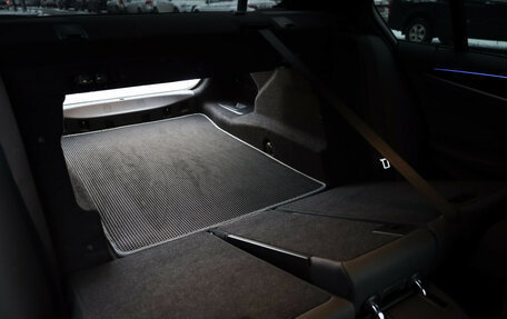 BMW 5 серия, 2019 год, 2 890 000 рублей, 31 фотография