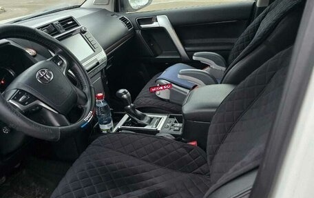 Toyota Land Cruiser Prado 150 рестайлинг 2, 2018 год, 5 800 000 рублей, 15 фотография