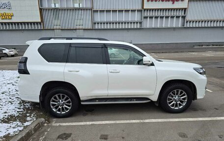 Toyota Land Cruiser Prado 150 рестайлинг 2, 2018 год, 5 800 000 рублей, 22 фотография