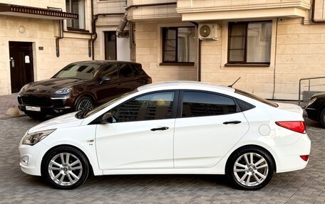 Hyundai Solaris II рестайлинг, 2015 год, 980 000 рублей, 2 фотография