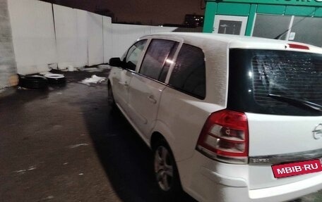 Opel Zafira B, 2011 год, 525 000 рублей, 2 фотография