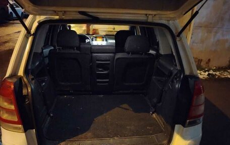 Opel Zafira B, 2011 год, 525 000 рублей, 13 фотография