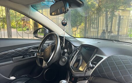 Chevrolet Cruze II, 2011 год, 499 990 рублей, 16 фотография