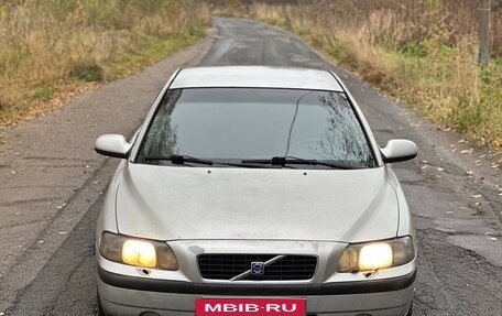 Volvo S60 III, 2002 год, 330 000 рублей, 2 фотография