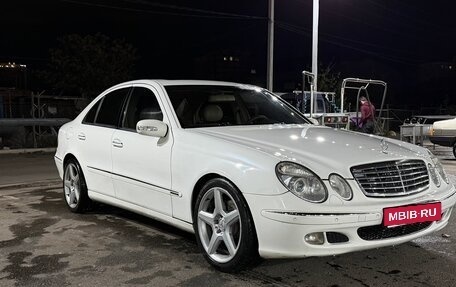 Mercedes-Benz E-Класс, 2004 год, 1 100 000 рублей, 1 фотография