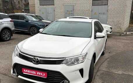 Toyota Camry, 2015 год, 2 100 000 рублей, 3 фотография