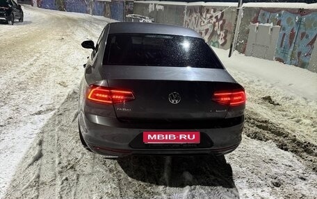 Volkswagen Passat B8 рестайлинг, 2015 год, 1 350 000 рублей, 13 фотография