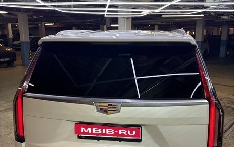 Cadillac Escalade V, 2021 год, 14 000 000 рублей, 18 фотография