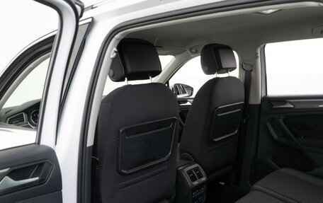 Volkswagen Tiguan II, 2018 год, 2 805 444 рублей, 11 фотография