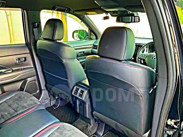 Mitsubishi Outlander III рестайлинг 3, 2022 год, 1 700 000 рублей, 5 фотография