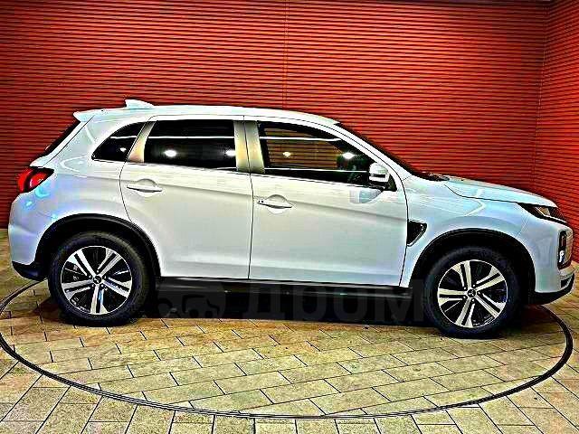 Mitsubishi RVR III рестайлинг 3, 2022 год, 1 750 000 рублей, 13 фотография