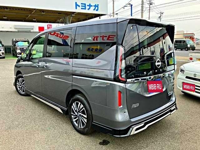 Nissan Serena V, 2022 год, 2 700 000 рублей, 12 фотография