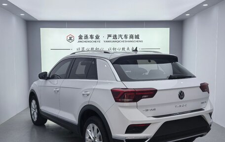 Volkswagen T-Roc I, 2022 год, 1 680 355 рублей, 3 фотография