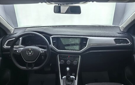 Volkswagen T-Roc I, 2022 год, 1 680 355 рублей, 12 фотография