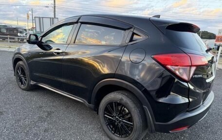 Honda Vezel, 2018 год, 1 400 000 рублей, 3 фотография